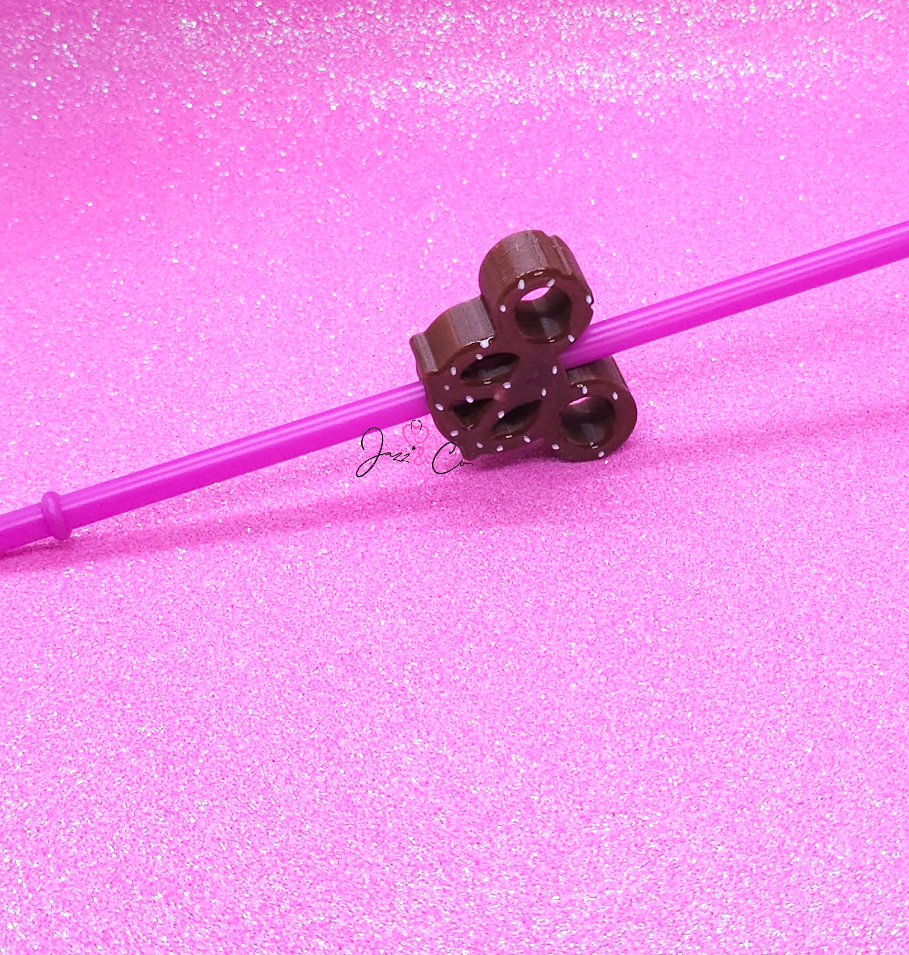 Pretzel Straw Topper